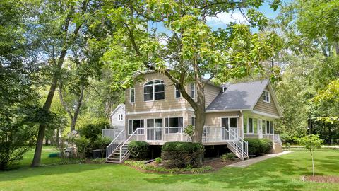 1422 Winaki Trl, Algonquin, IL 60102 photo 2