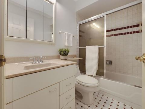 900 Juneway Ave, Deerfield, IL 60015 photo 21