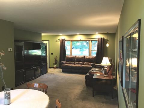 737 Watson Dr, Genoa, IL 60135 photo 4