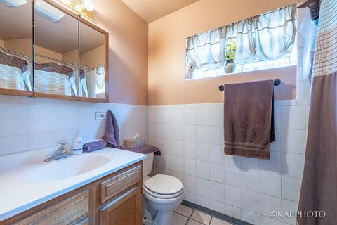 449 W Root St, Chicago, IL 60609 photo 18