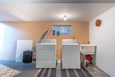 449 W Root St, Chicago, IL 60609 photo 24