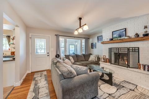 318 E Abe St, Plano, IL 60545 photo 5