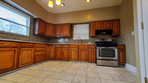 445 Fulton St, Elgin, IL 60120 photo 15