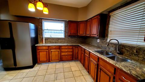 445 Fulton St, Elgin, IL 60120 photo 11