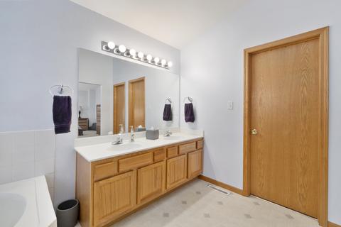 7512 Red Oak Dr, Plainfield, IL 60586 photo 18