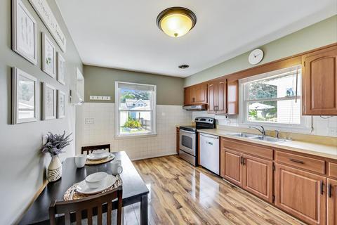 107 S Maple St, Mount Prospect, IL 60056 photo 9