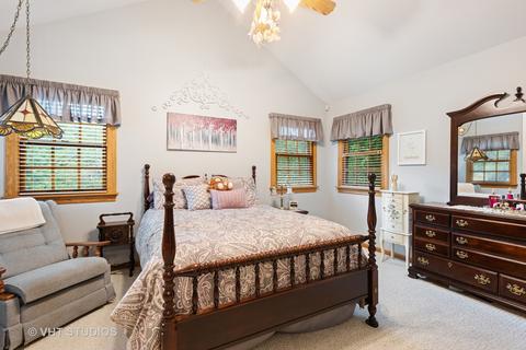 828 S Gables Blvd, Wheaton, IL 60189 photo 7