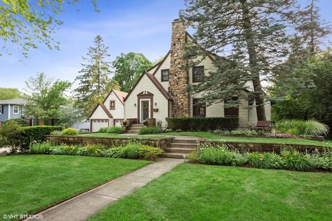 828 S Gables Blvd, Wheaton, IL 60189 photo 1