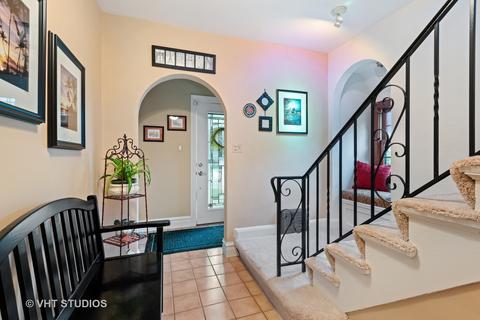 828 S Gables Blvd, Wheaton, IL 60189 photo 9