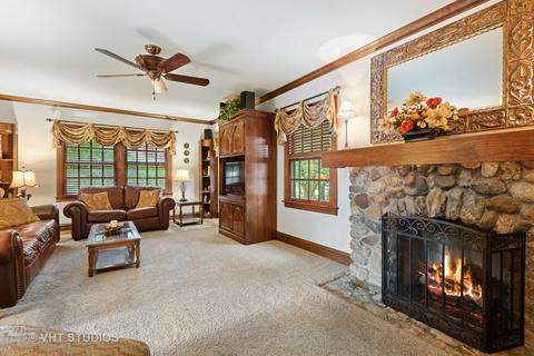 828 S Gables Blvd, Wheaton, IL 60189 photo 14