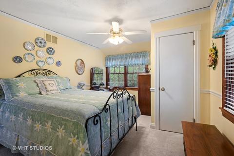 828 S Gables Blvd, Wheaton, IL 60189 photo 12