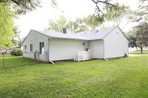 55 Amesbury Rd, Montgomery, IL 60538 photo 4