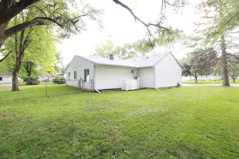 55 Amesbury Rd, Montgomery, IL 60538 photo 3