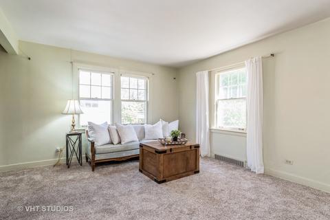 612 S Gables Blvd, Wheaton, IL 60187 photo 3
