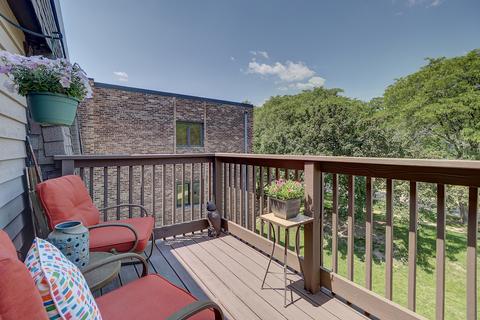 1486 Stonebridge Cir #A10, Wheaton, IL 60189 photo 2