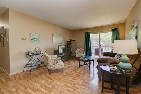1486 Stonebridge Cir #A10, Wheaton, IL 60189 photo 3