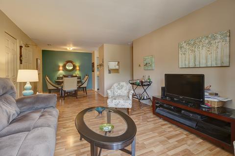 1486 Stonebridge Cir #A10, Wheaton, IL 60189 photo 5