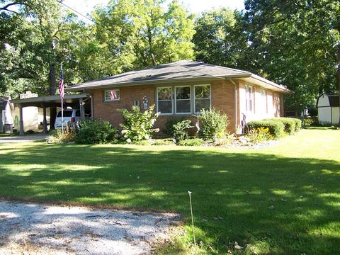 124 E Parkview Dr, Forrest, IL 61741 photo 1