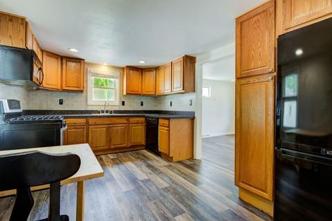 523 Elm St, Beecher, IL 60401 photo 10
