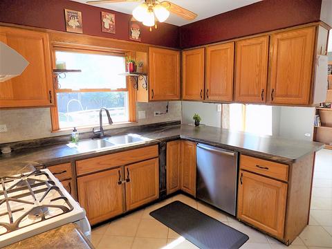 25101 W Willow Dr, Plainfield, IL 60544 photo 4