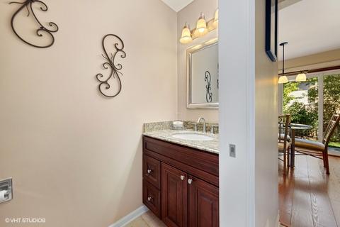 580 Chester Ct E, Aurora, IL 60504 photo 12