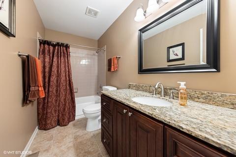 580 Chester Ct E, Aurora, IL 60504 photo 20