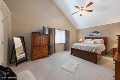 580 Chester Ct E, Aurora, IL 60504 photo 13