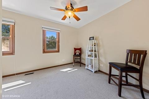 580 Chester Ct E, Aurora, IL 60504 photo 18
