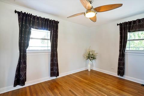 1106 E Juniper Ln, Mount Prospect, IL 60056 photo 9