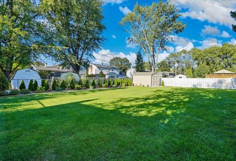 1106 E Juniper Ln, Mount Prospect, IL 60056 photo 32