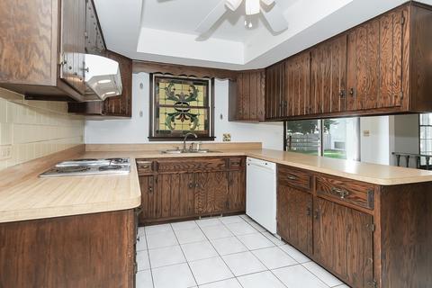 155 Shady Ln, Bartlett, IL 60103 photo 4