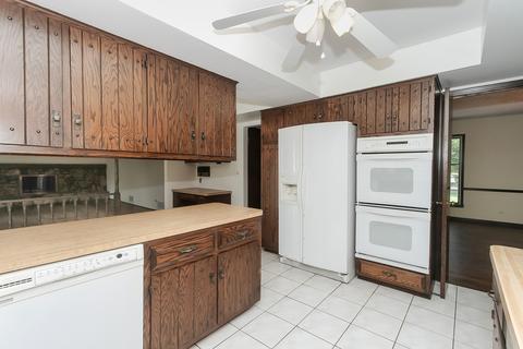 155 Shady Ln, Bartlett, IL 60103 photo 6