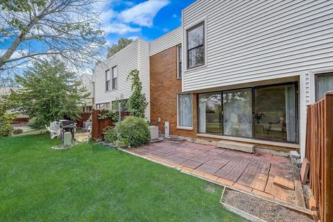 365 Willow Tree Ct, Hoffman Estates, IL 60169 photo 28