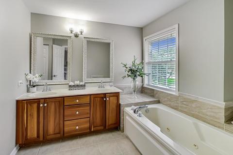 1535 Longmeadow Ln, Bartlett, IL 60103 photo 27