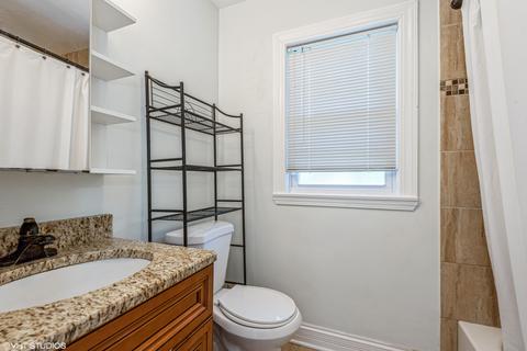 1215 Pitner Ave, Evanston, IL 60202 photo 9