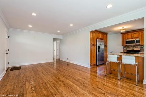 1215 Pitner Ave, Evanston, IL 60202 photo 3