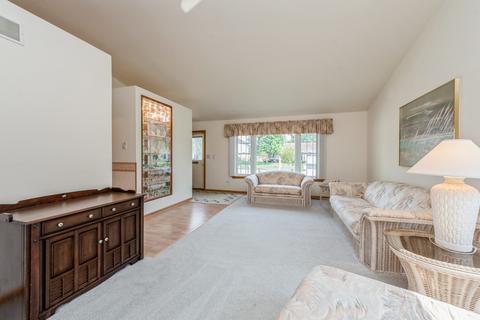 1040 Prairie Dr, Algonquin, IL 60102 photo 4