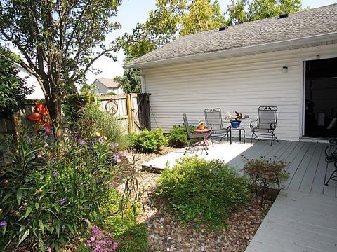 115 Cedar Dr, Clinton, IL 61727 photo 3