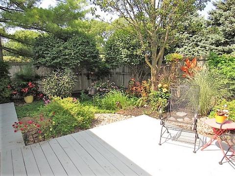 115 Cedar Dr, Clinton, IL 61727 photo 2