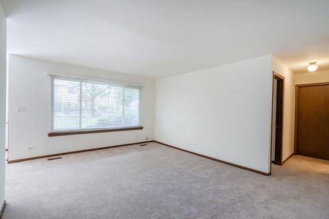 713 Crescent Ct #D1, Bartlett, IL 60103 photo 2