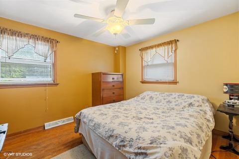 4304 151st St, Midlothian, IL 60445 photo 9
