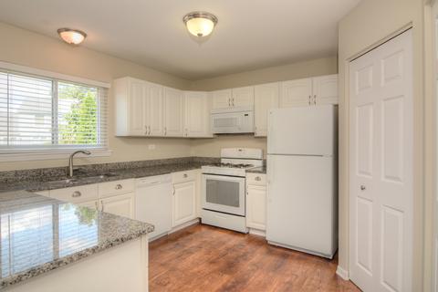 791 Trinity Ct, Carol Stream, IL 60188 photo 2