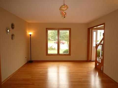 330 Pinecrest Ct, Aurora, IL 60502 photo 5