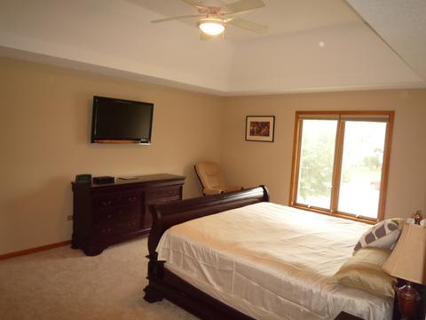 330 Pinecrest Ct, Aurora, IL 60502 photo 9