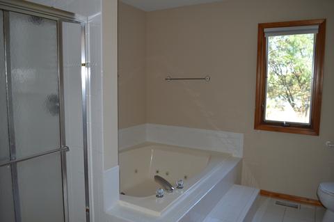 330 Pinecrest Ct, Aurora, IL 60502 photo 10
