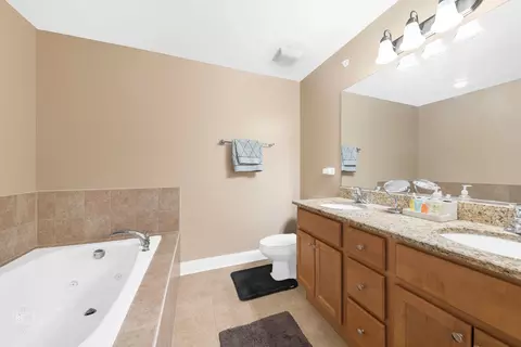 Undisclosed, Itasca, IL 60143 photo 17