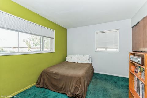 8913 Fairlane Dr, Bridgeview, IL 60455 photo 10