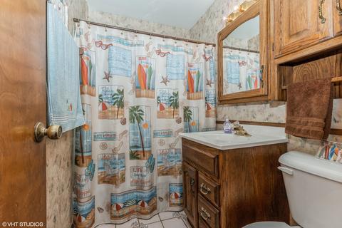 8913 Fairlane Dr, Bridgeview, IL 60455 photo 12