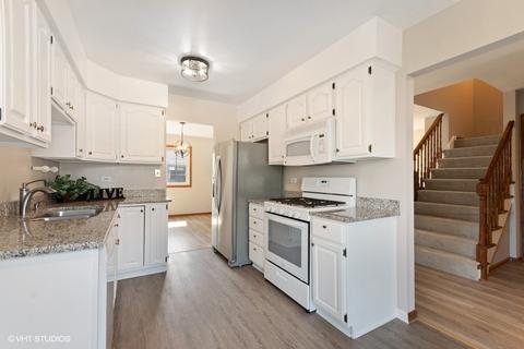 1264 Reading Ct, Wheaton, IL 60189 photo 7