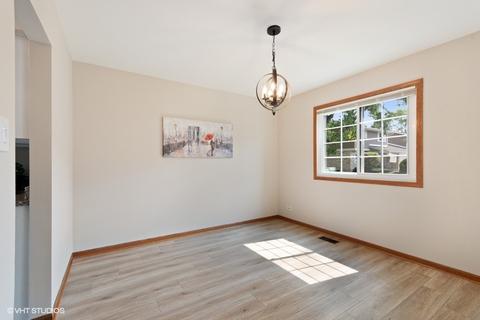 1264 Reading Ct, Wheaton, IL 60189 photo 6